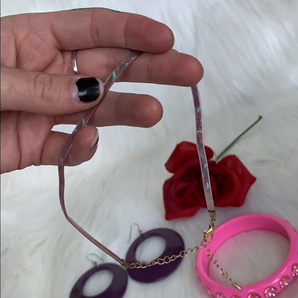❗️DONATED❗️ FUNKY JEWELRY LOT- 90’S CHOKER, RING, EARRINGS - Picture 9 of 10